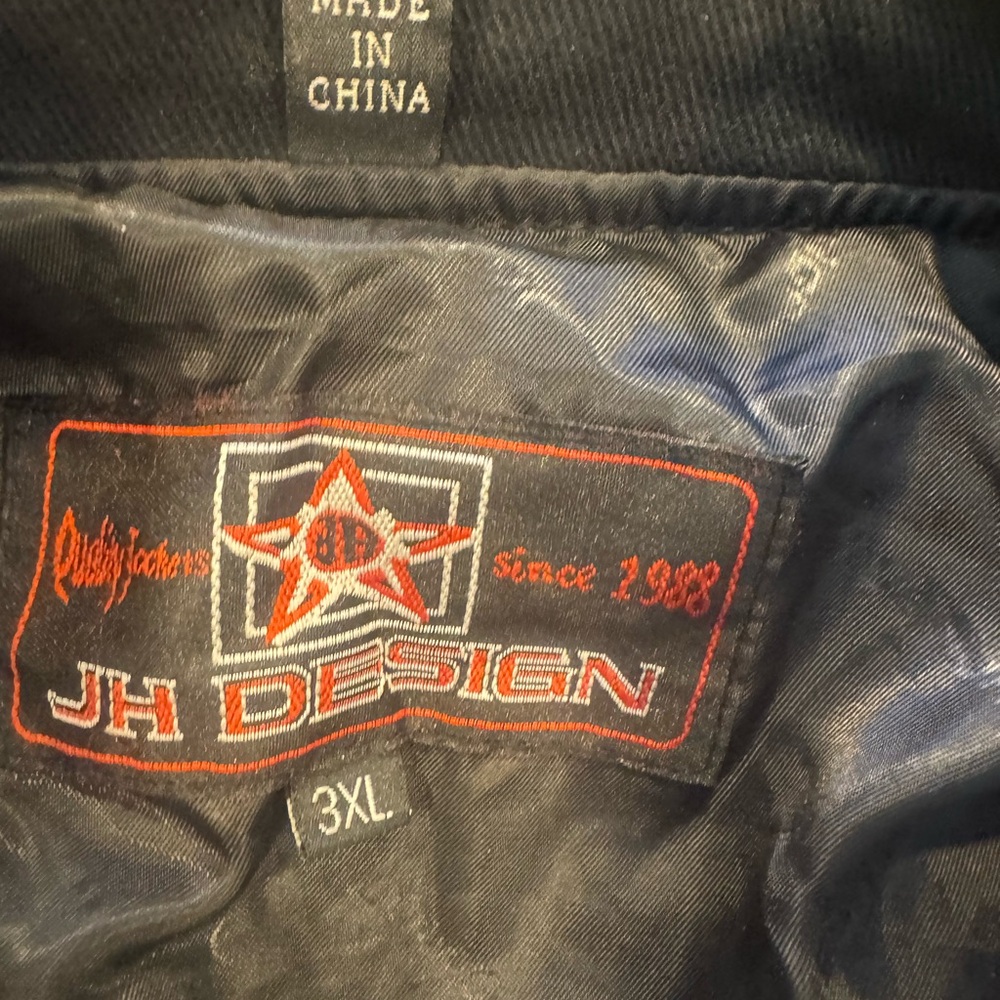Roush Racing Carl Edwards Racing Jacket - Black and Red - Picture 4 of 9